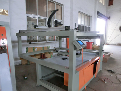 苏州南鑫NX-001相城四轴往复喷涂机 高效非标定制的手机壳自动喷涂解决方案