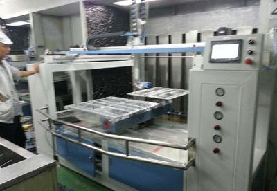 定做非标喷漆机 三轴往复喷漆机械 自动往复机 喷漆机 深圳厂家图片_高清图_细节图